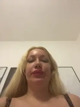 SofiaJoy online show from 12/21/25, 10:10