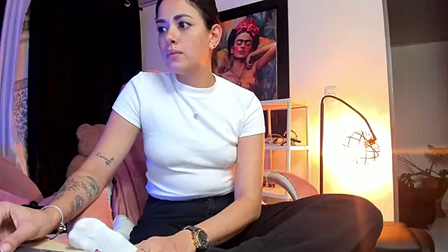 Snapshot of KimberlySaen chatting on 07/18/26, 12:52 KimberlySaen online show from 07/18/26, 12:52