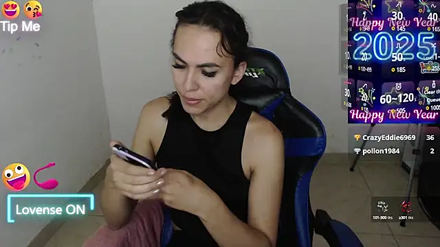 Snapshot of arianablue69 chatting on 01/26/25, 08:14 arianablue69 online show from 01/26/25, 08:14