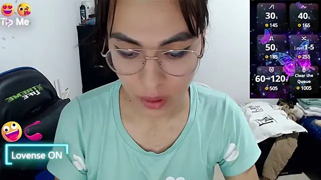Snapshot of arianablue69 chatting on 03/12/25, 05:49 arianablue69 online show from 03/12/25, 05:49