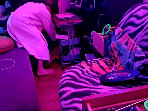 justinewe69 online show from 03/31/26, 07:43