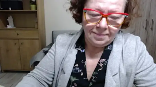 Adelewildx online show from 05/08/26, 07:28
