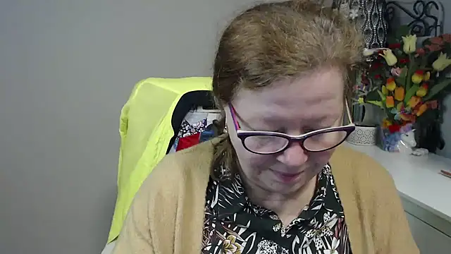 Adelewildx online show from 02/04/26, 04:07