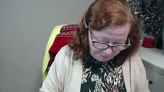 Adelewildx online show from 12/15/25, 04:29