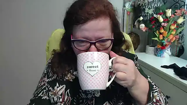 Adelewildx online show from 02/10/26, 04:00