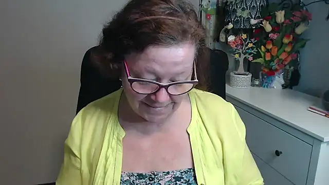 Adelewildx online show from 05/06/26, 03:32