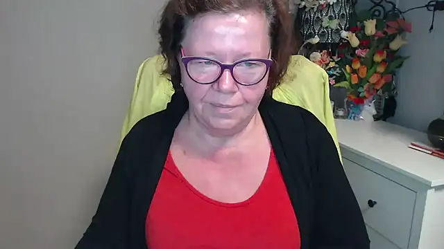 Adelewildx online show from 05/11/26, 03:30