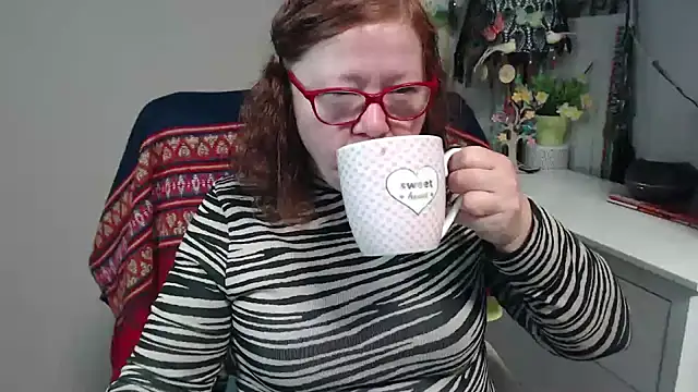 Adelewildx online show from 12/02/25, 03:41