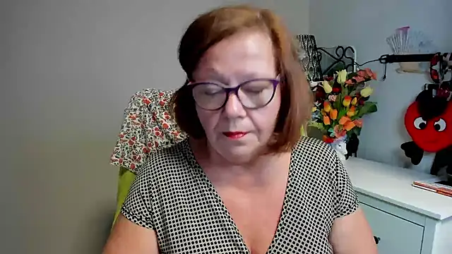 Adelewildx online show from 06/25/26, 05:12
