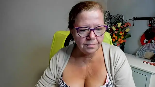 Adelewildx online show from 07/03/26, 02:29