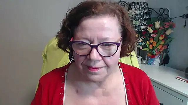 Adelewildx online show from 04/27/26, 09:51