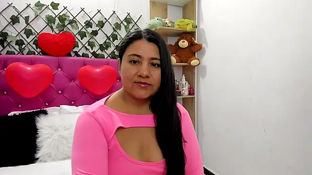 BellaBellosinia online show from 09/19/25, 03:43