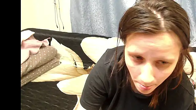 alisacucumber online show from 02/19/25, 07:37