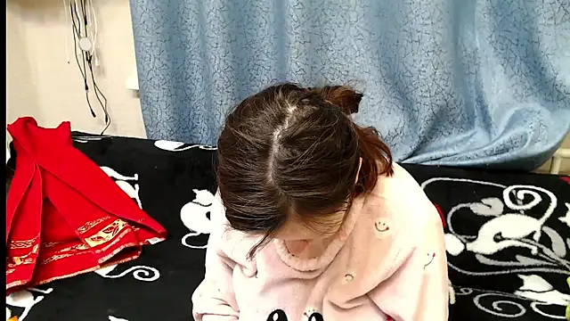 alisacucumber online show from 01/25/25, 04:13