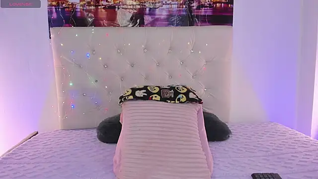 Snapshot of BrendaKennedy chatting on 02/11/25, 11:22 BrendaKennedy online show from 02/11/25, 11:22