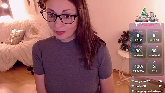 Snapshot of CaringSophie chatting on 12/27/24, 08:24 CaringSophie online show from 12/27/24, 08:24