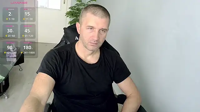 Snapshot of Maribor chatting on 10/08/25, 09:11 Maribor online show from 10/08/25, 09:11