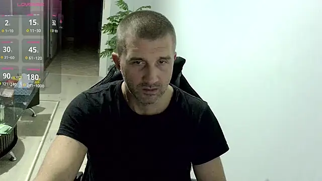 Snapshot of Maribor chatting on 10/10/25, 09:15 Maribor online show from 10/10/25, 09:15