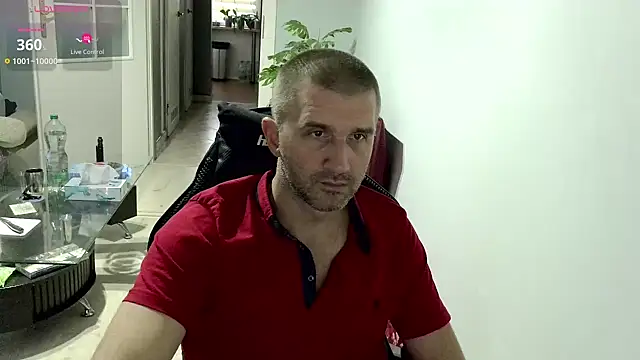 Snapshot of Maribor chatting on 10/23/25, 05:28 Maribor online show from 10/23/25, 05:28