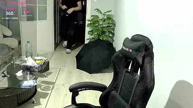 Snapshot of Maribor chatting on 11/17/25, 10:36 Maribor online show from 11/17/25, 10:36