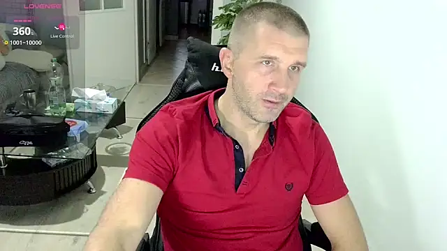 Snapshot of Maribor chatting on 10/22/25, 05:18 Maribor online show from 10/22/25, 05:18