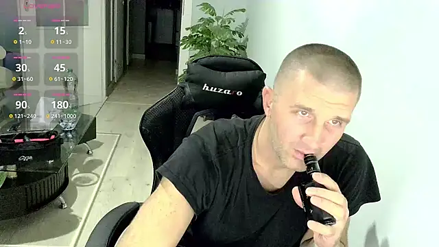 Snapshot of Maribor chatting on 10/29/25, 11:25 Maribor online show from 10/29/25, 11:25