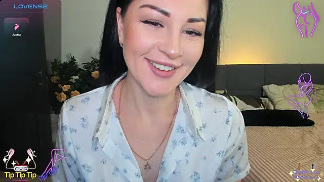 Snapshot of KerryCandy_Girl chatting on 12/16/25, 06:28 KerryCandy Girl online show from 12/16/25, 06:28