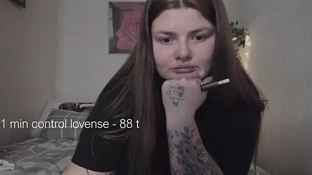 Snapshot of Eva_Shameless chatting on 02/16/25, 05:26 Eva Shameless online show from 02/16/25, 05:26