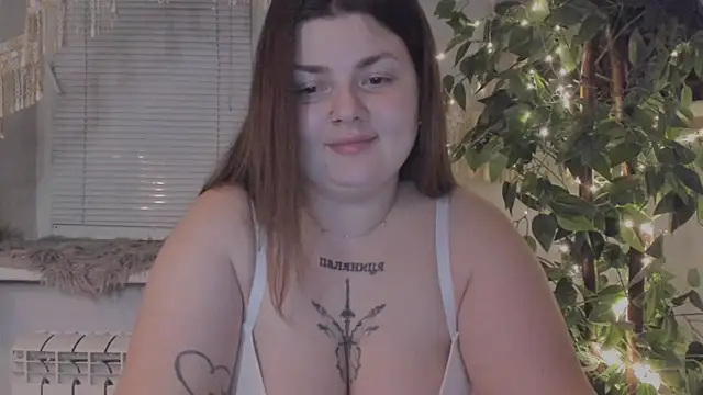 Snapshot of Eva_Shameless chatting on 01/12/25, 06:59 Eva Shameless online show from 01/12/25, 06:59