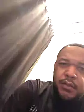 Snapshot of Oakcliffjacker chatting on 10/05/25, 11:34 Oakcliffjacker online show from 10/05/25, 11:34