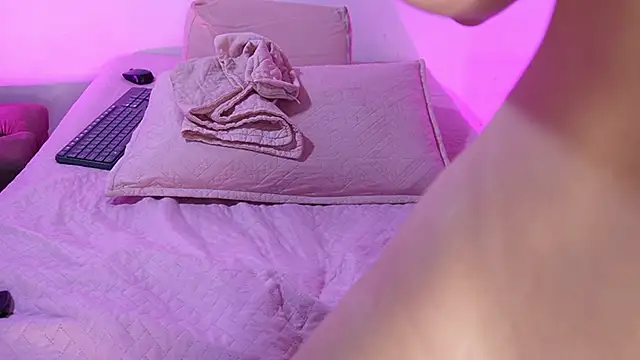 emyli sw  online show from 09/22/25, 03:12