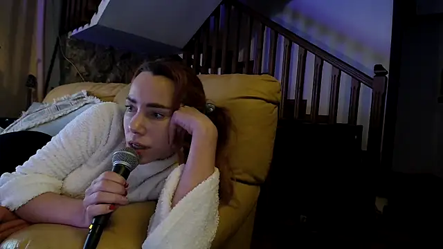 Snapshot of pisswhorelana chatting on 01/19/25, 02:15 pisswhorelana online show from 01/19/25, 02:15