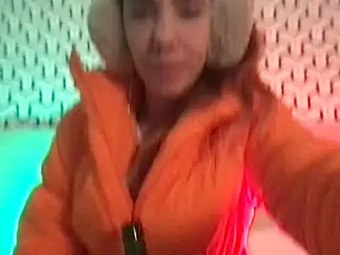 Snapshot of pisswhorelana chatting on 12/30/24, 04:53 pisswhorelana online show from 12/30/24, 04:53
