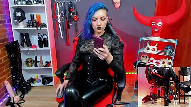 Mistress Yelena online show from 06/14/26, 02:24