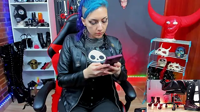 Mistress Yelena online show from 03/25/26, 12:44