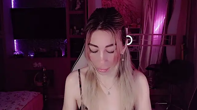 AnnieGOld  online show from 05/24/26, 07:36
