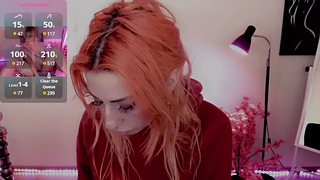 Snapshot of AnnieGOld_ chatting on 12/14/24, 12:44 AnnieGOld  online show from 12/14/24, 12:44