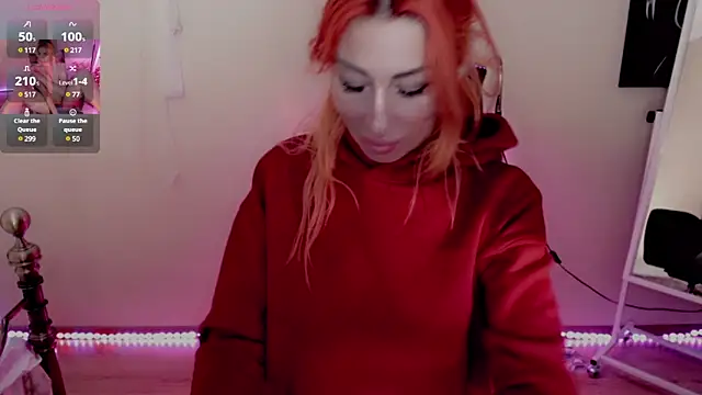 Snapshot of AnnieGOld_ chatting on 12/15/24, 08:36 AnnieGOld  online show from 12/15/24, 08:36