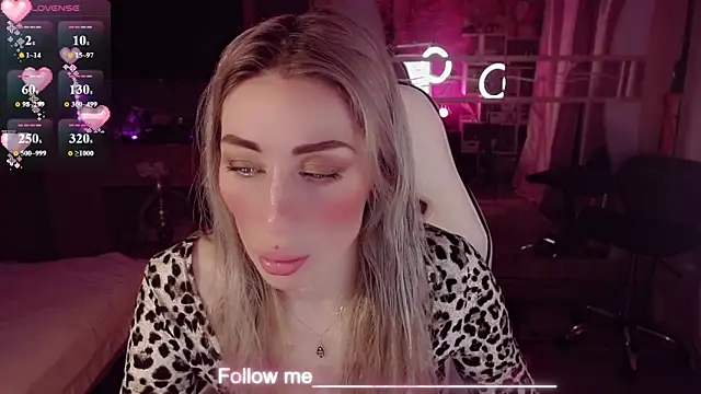 AnnieGOld  online show from 03/28/26, 11:28