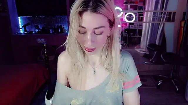 AnnieGOld  online show from 12/13/25, 11:55