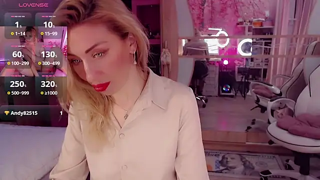 AnnieGOld  online show from 10/31/25, 07:54