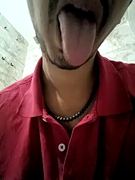 dreamtoungelick69 online show from 11/03/25, 01:44