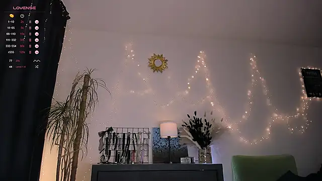 Felicia Bri online show from 02/20/25, 04:47