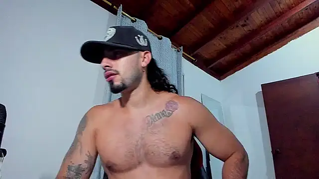 Snapshot of Baky_sexy chatting on 10/16/25, 03:37 Baky sexy online show from 10/16/25, 03:37