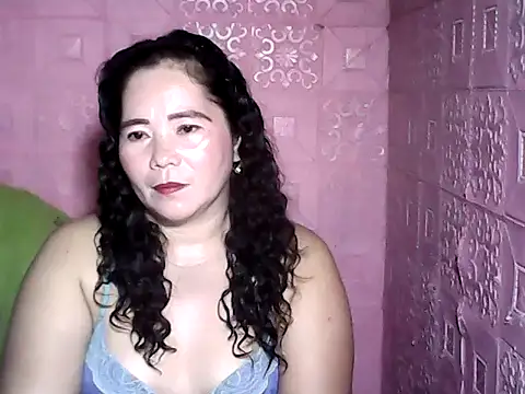 hotpusie 4u online show from 11/15/25, 05:33