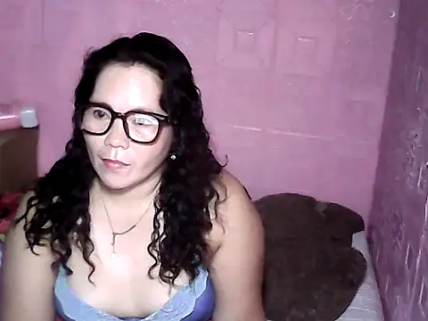 hotpusie 4u online show from 09/29/25, 04:52