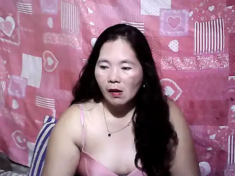 hotpusie 4u online show from 05/18/26, 01:49