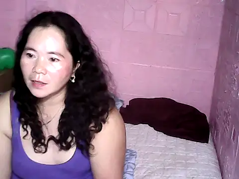 hotpusie 4u online show from 09/20/25, 11:21