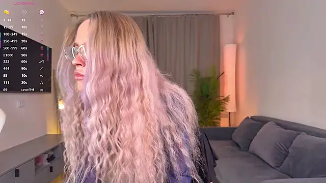 mikkixmeow online show from 12/04/25, 12:04