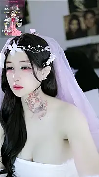 Snapshot of candy_cola chatting on 02/14/26, 01:06 candy cola online show from 02/14/26, 01:06
